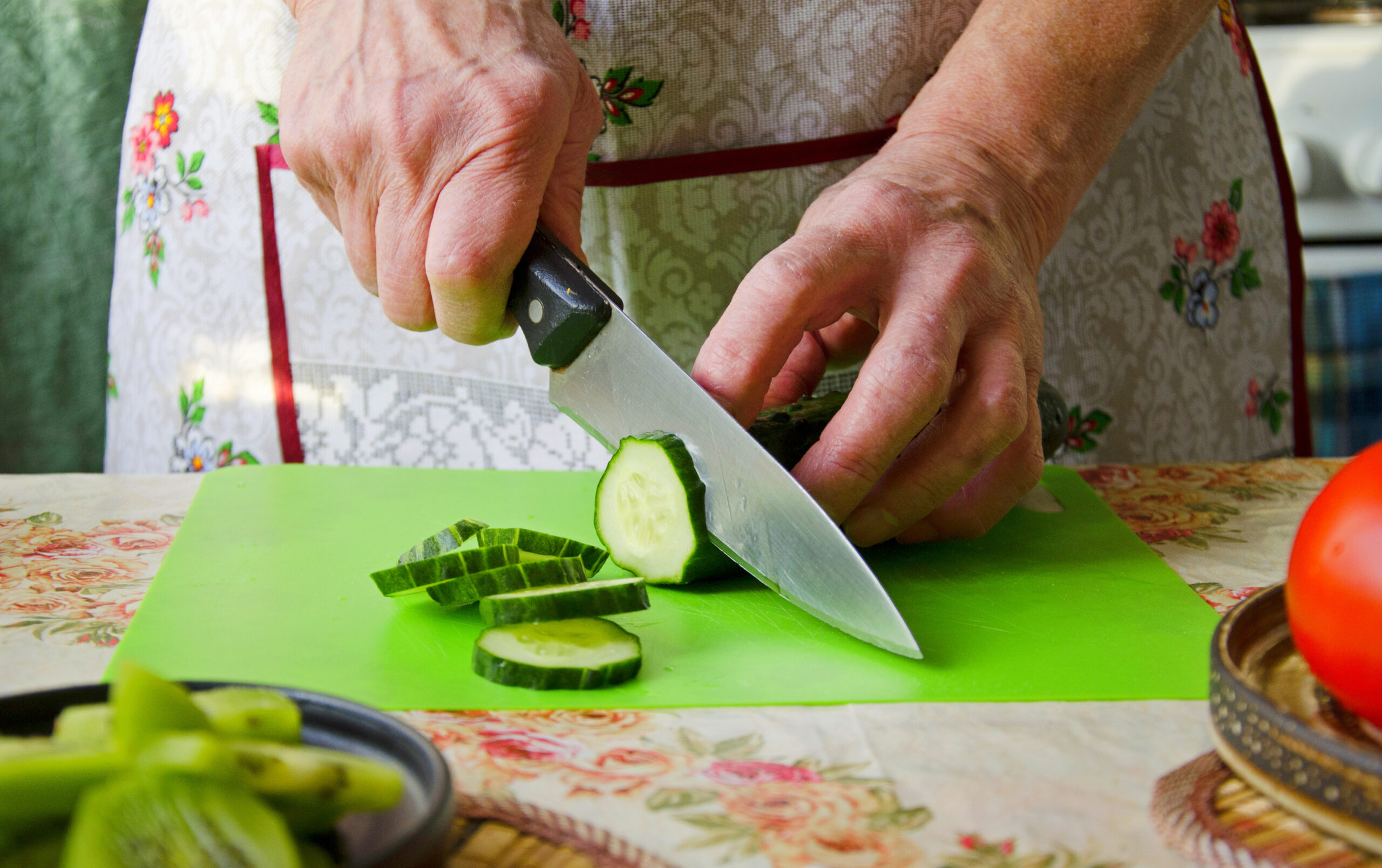 One-handed Cutting Board. Adaptive Kitchen Equipment. HELPFUL for Stroke  Survivors, One Handed Person, People With Arthritis, for Amputees 